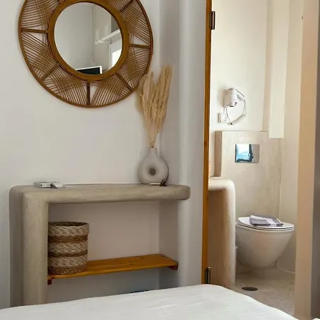 Blue In Naxos Inn