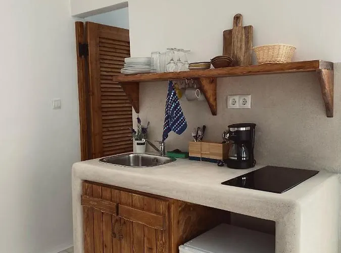 אורחן Blue In Naxos *