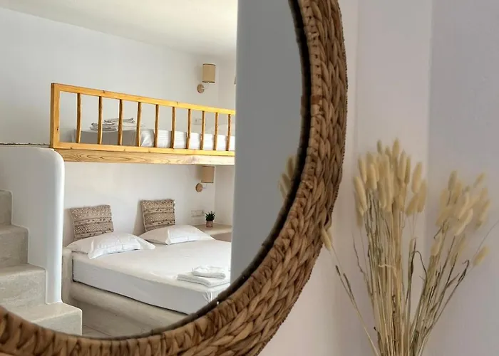 אורחן Blue In Naxos *